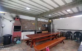 Casa 2 Quartos em Cabo Frio Piscina e Área Gourmet Cantim do Goiano Hospedagens